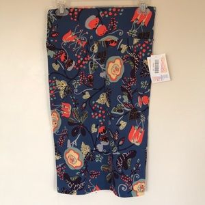 BNWT Lularoe Cassie Skirt XS